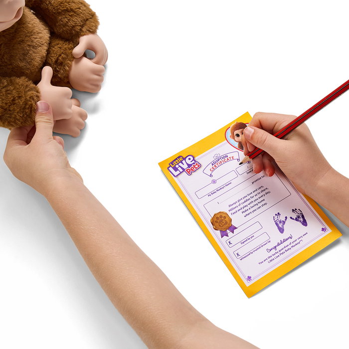 Moose Toys Little Live Pets Mon Bébé Singe Interactif Moose Toys Little Live Pets Mon Bébé Singe Interactif
