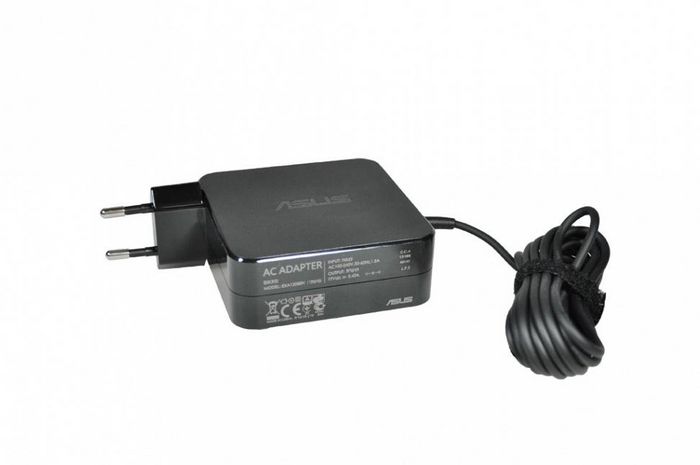 Asus ADAPTER 65W 19V 2PIN 4PHI EU TYPE - Adaptateur secteur 65W 19V 2 broches 4 phases pour ordinateur portable Asus Asus ADAPTER 65W 19V 2PIN 4PHI EU TYPE - Adaptateur secteur 65W 19V 2 broches 4 phases pour ordinateur portable Asus