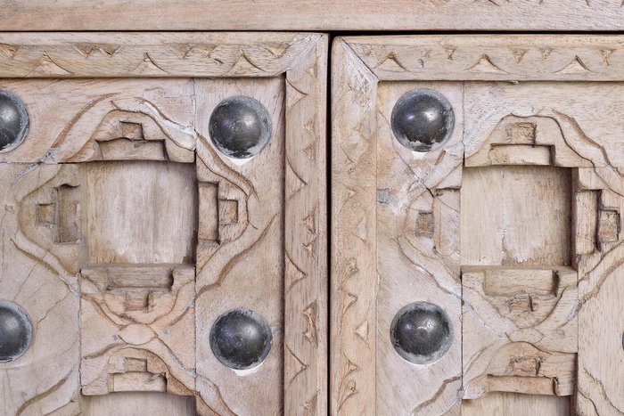 GINER Y COLOMER BAKRA Buffet en bois de mangle avec 4 portes et 4 tiroirs - Finition blanc lavé - 190 x 92 x 42 cm