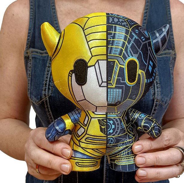 Bizak Dznr Peluche Bumblebee Transformers Premium 18 cm Licence Officielle