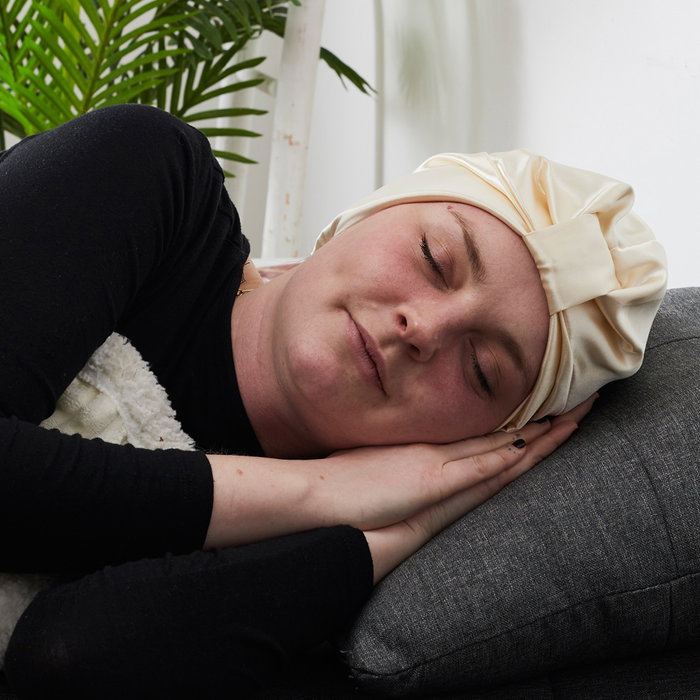 Cosmetic Club Bonnet de Nuit en Satin Assorti