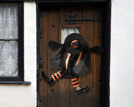 MagiWorks Figure suspendue de sorcière étoilée pour porte Halloween - Décoration de porte avec bras et jambes mobiles pour maison ou fête