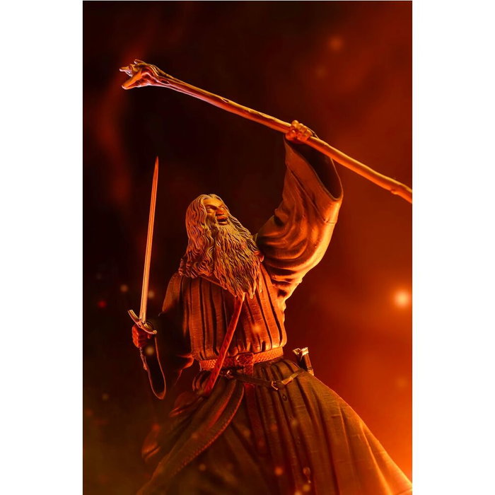 SD TOYS Figurine Gandalf dans la Moria Le Seigneur des Anneaux 18cm en PVC