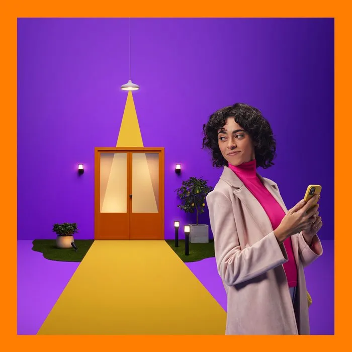 WIZ Caméra de surveillance intérieure avec détection son et mouvement - Caméra Wi-Fi câblée avec audio bidirectionnel et vision nocturne