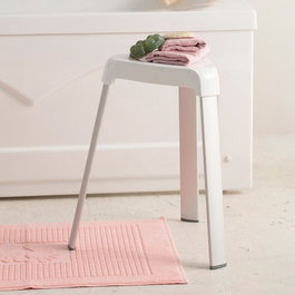 Basics Tabouret de salle de bain blanc 25 x 29 x 45 cm, pieds en aluminium gris, antiderapant