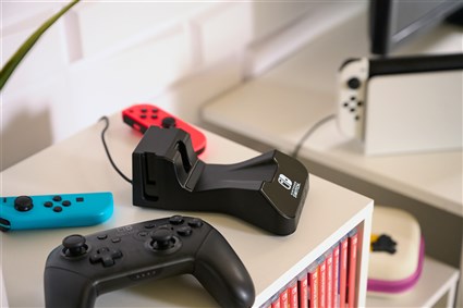 PowerA 1525991|01 Hub de Charge Nintendo Switch - Compatible Joy-Con et Manettes Pro sans fil - Chargeur Officiel LED PowerA 1525991|01 Hub de Charge Nintendo Switch - Compatible Joy-Con et Manettes Pro sans fil - Chargeur Officiel LED