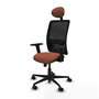 Chaise Zulema Synchro 3 positions tissu Marron Maille Noir Base en nylon noir Accoudoir 2D Appui-tête Roulettes 65mm nylon