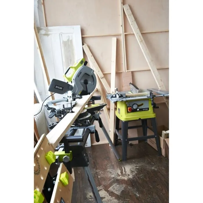 Ryobi EMS216L Scie à onglet radiale 1500W, Capacité de coupe 70 x 270 mm à 90°, Lame 216 mm 48 dents, Guidage laser et LED, 15 kg Ryobi EMS216L Scie à onglet radiale 1500W, Capacité de coupe 70 x 270 mm à 90°, Lame 216 mm 48 dents, Guidage laser et LED, 15 kg
