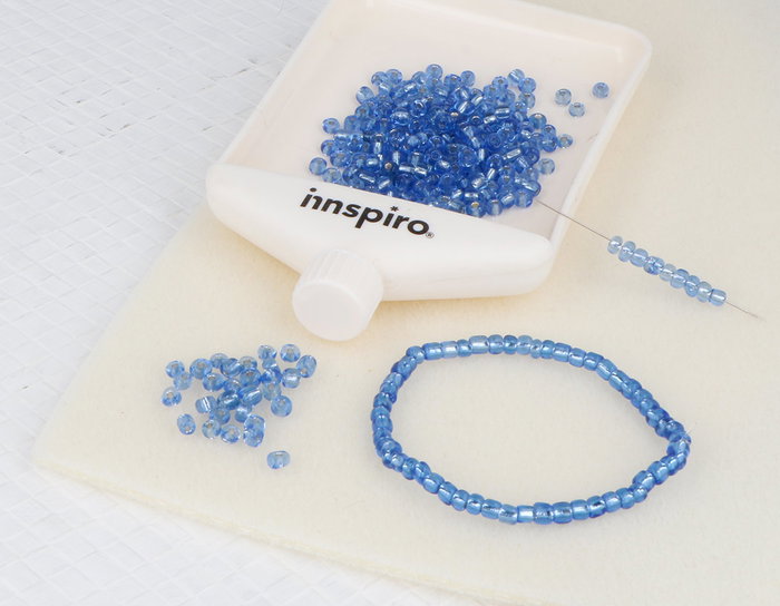 Innspiro Rocaille de verre ronde argenté bleu cyan 3,8mm 500g