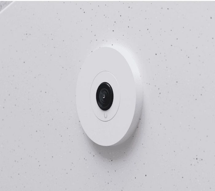 Ubiquiti Objectif grand-angle 8 MP 4K pour Hub IA Theta - Performance basse lumière et montage standard inclus