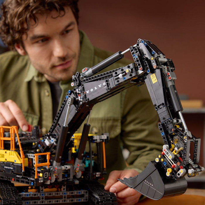 LEGO Technic 42215 Pelleteuse Volvo EC500 Hybride