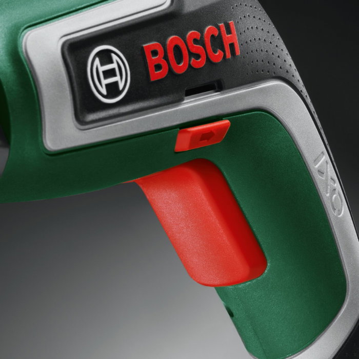 Bosch IXO 7 + Jeu de 32 embouts