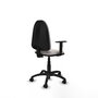 Chaise de bureau Aýna avec mécanisme de contact permanent de base, revêtue de simili cuir blanc. Équipée d'une base en polyamide noir, d'accoudoirs 1D et de roulettes en nylon de 50 mm