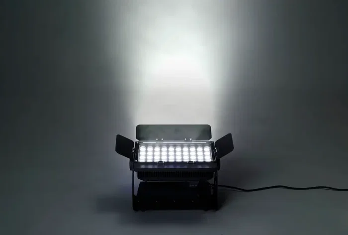 ALGAMLIGHT Projecteur LED Wash Extérieur 40x15W IP65