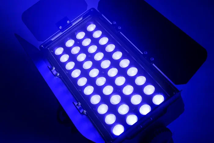 ALGAMLIGHT Projecteur LED Wash Extérieur 40x15W IP65