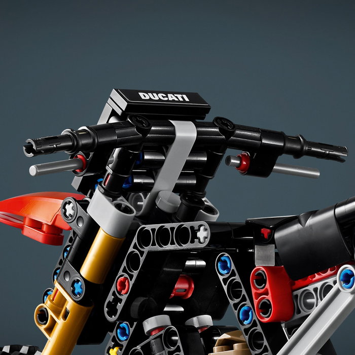 Lego Technic Ducati Desmo450 MX Factory Motorcycle 42238 Lego Technic Ducati Desmo450 MX Factory Motorcycle 42238
