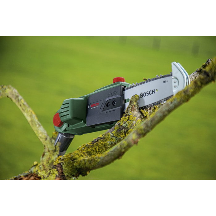 Bosch UniversalChainPole 18 - Élagueuse sur perche sans fil avec batterie 18V-2,5Ah Bosch UniversalChainPole 18 - Élagueuse sur perche sans fil avec batterie 18V-2,5Ah