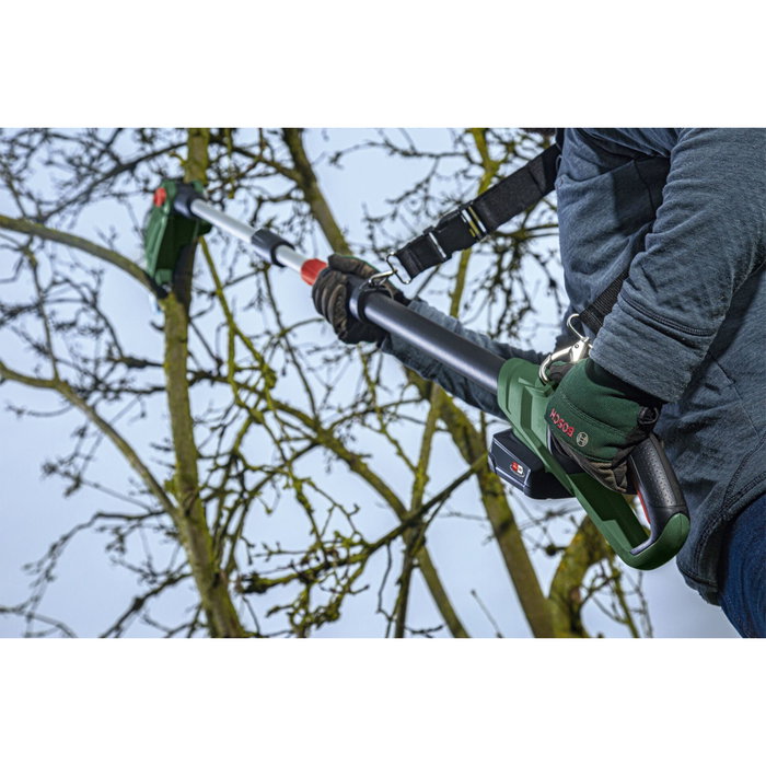 Bosch UniversalChainPole 18 - Élagueuse sur perche sans fil avec batterie 18V-2,5Ah Bosch UniversalChainPole 18 - Élagueuse sur perche sans fil avec batterie 18V-2,5Ah