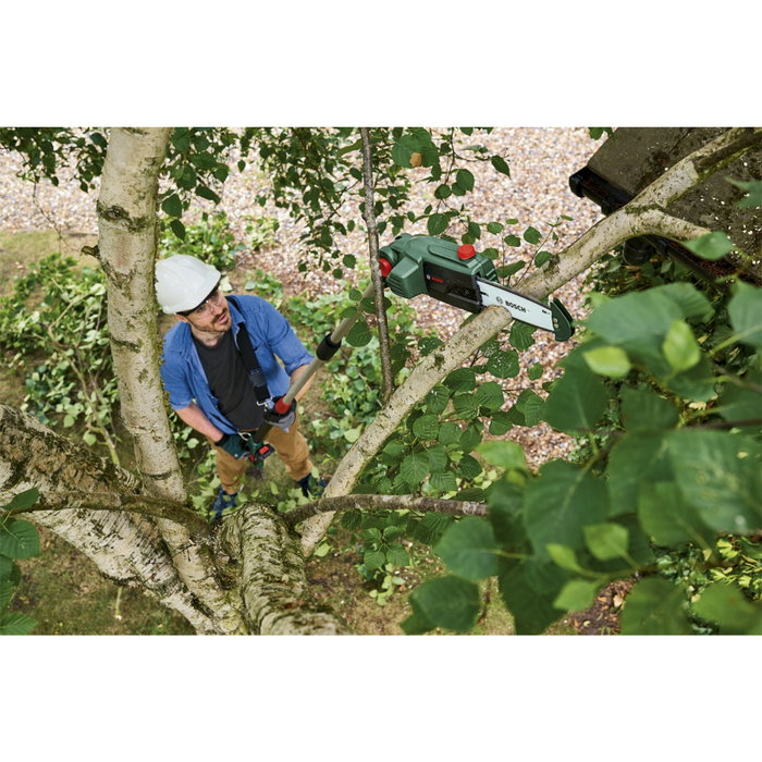 Bosch UniversalChainPole 18 - Élagueuse sur perche sans fil avec batterie 18V-2,5Ah Bosch UniversalChainPole 18 - Élagueuse sur perche sans fil avec batterie 18V-2,5Ah