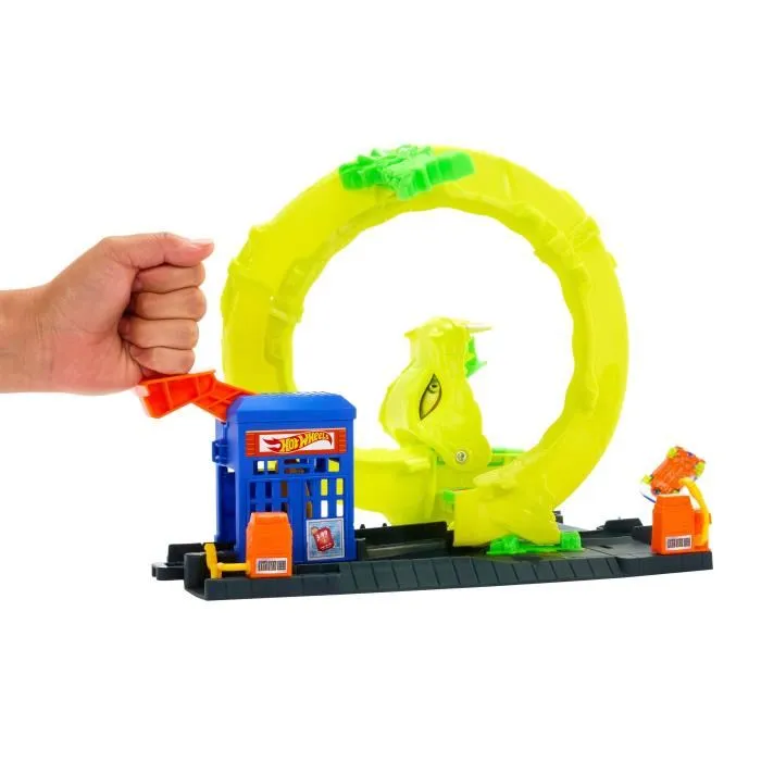 Hot Wheels JBM63 - Coffret Voiture en Metal Moule Looping Serpent avec Station-Service - Jeu pour Enfants a partir de 4 Ans