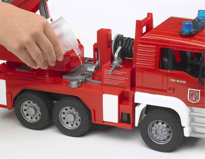 Bruder Camion de pompiers MAN TGA avec échelle, lumière et son 47x17x24 cm Bruder Camion de pompiers MAN TGA avec échelle, lumière et son 47x17x24 cm