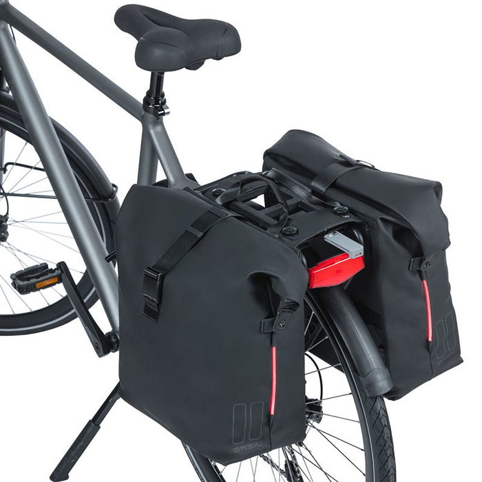 BASIL 725868 Sacoches doubles SOHO avec LED intégré imperméable noir 41L pour porte-bagages vélo unisexe BASIL 725868 Sacoches doubles SOHO avec LED intégré imperméable noir 41L pour porte-bagages vélo unisexe