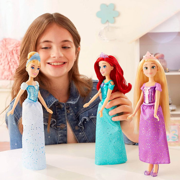 HASBRO Muñeca Brillo Real Cenicienta Disney HASBRO Muñeca Brillo Real Cenicienta Disney