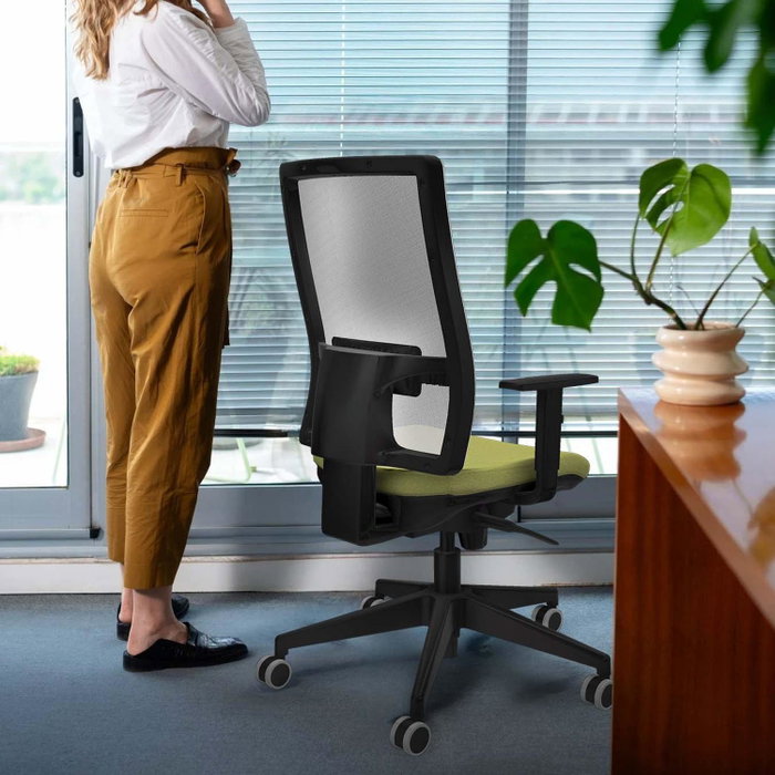 PIQUERAS Y CRESPO Chaise de bureau Horna, tissu bleu et maille noire, mécanisme synchrone
