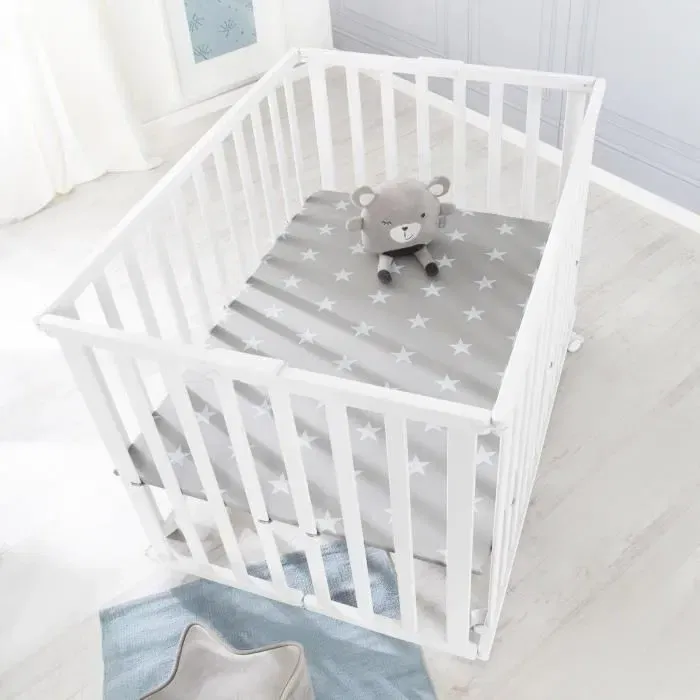 Roba Parc Bébé Pliable Little Stars 75 x 100 cm en Bois Laqué Blanc, Réglable Hauteur, Roues avec Freins, Motif Étoiles - Conforme Norme EN 12227