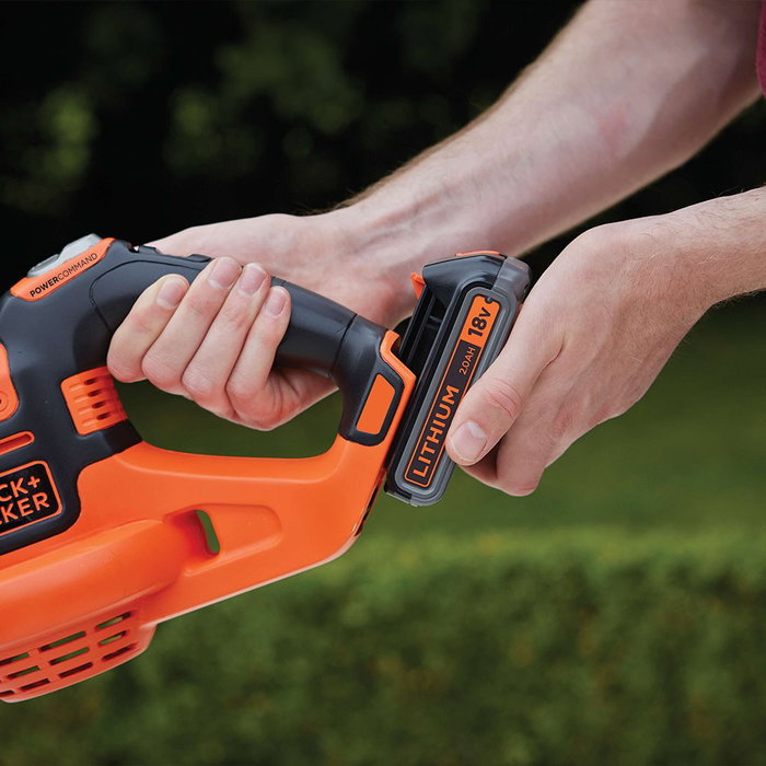 Black + Decker Souffleur sans fil GWC1820PC 18V avec batterie 2Ah et chargeur
