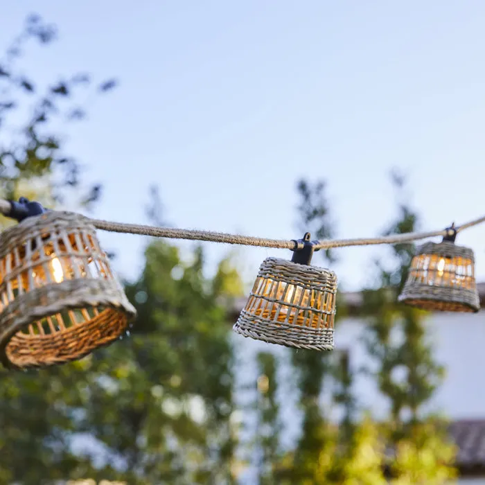 Lumisky Samoa Light Hybrid - Guirlande LED extérieure hybride solaire et secteur - 10 abat-jour rotin - Blanc chaud - 8 m
