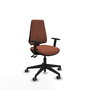 Chaise Elche Asynchrone Tissu Marron Base pyramidale noire Accoudoir 1D Sans appui-tête Roulettes 65mm pour moquette