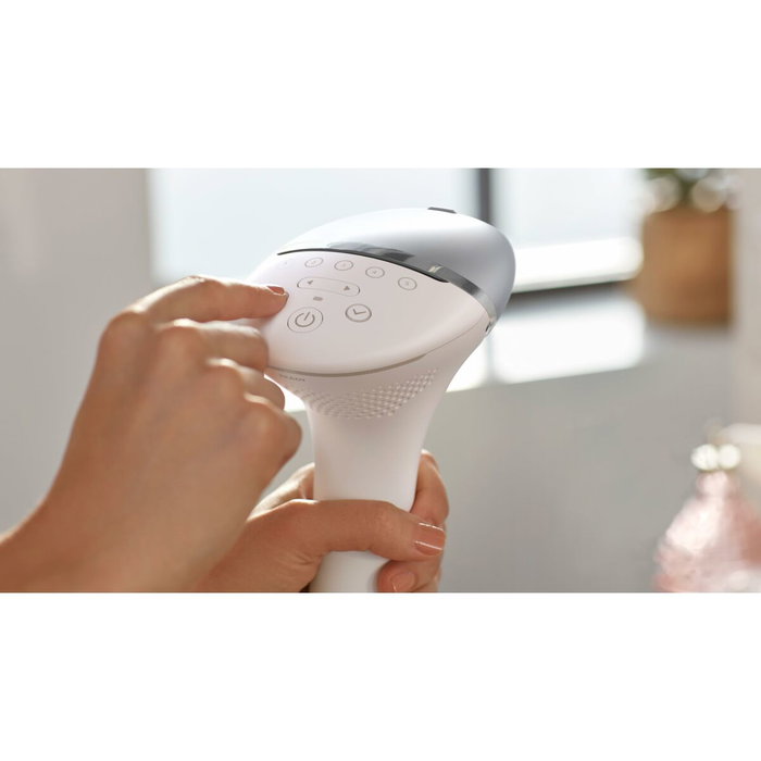 Philips BRI940/00 Lumea Série 8000 - Épilateur à lumière pulsée blanc/gris Philips BRI940/00 Lumea Série 8000 - Épilateur à lumière pulsée blanc/gris