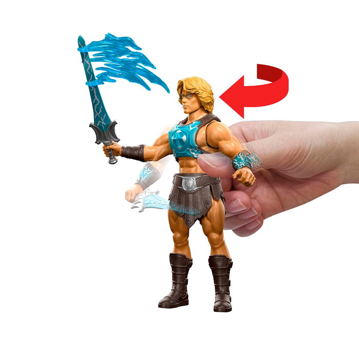 Mattel Masters of the Universe He-Man JKJ02 - Figurine de 13,97 cm avec accessoires basée sur le film, effet sonore d'attaque d'épée