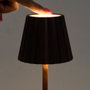 Home Deco Factory Lampe Tactile USB Effet Wengué