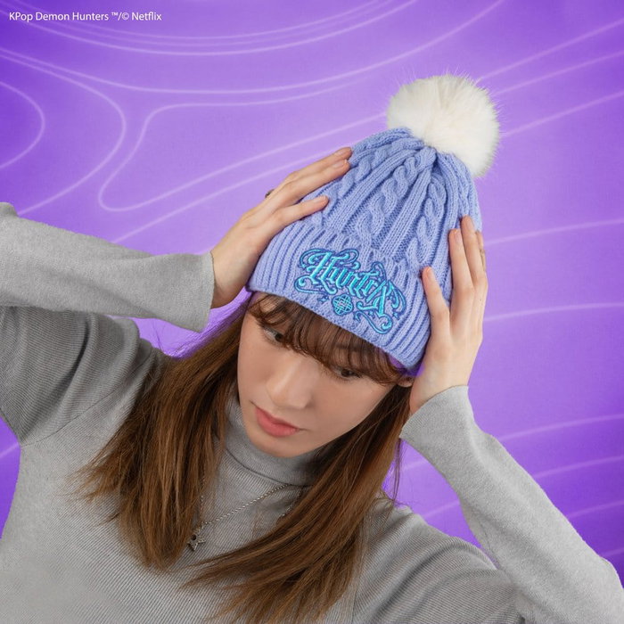 Cinereplicas Bonnet Huntr/x Kpop Demon Hunters Netflix Bonnet Lila Pastel 100% Acrylique Pompon Synthétique Cinereplicas Bonnet Huntr/x Kpop Demon Hunters Netflix Bonnet Lila Pastel 100% Acrylique Pompon Synthétique