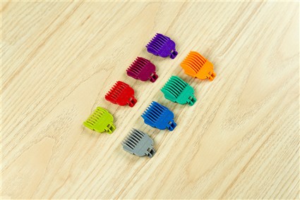 Wahl 09893-0443 Tondeuse à barbe et coupe-cheveux sans fil avec 8 peines guide colorés, autonomie 240 min, charge rapide 5 min pour 1 min, coupe de précision 0.5 à 13 mm