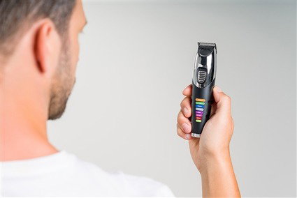 Wahl 09893-0443 Tondeuse à barbe et coupe-cheveux sans fil avec 8 peines guide colorés, autonomie 240 min, charge rapide 5 min pour 1 min, coupe de précision 0.5 à 13 mm