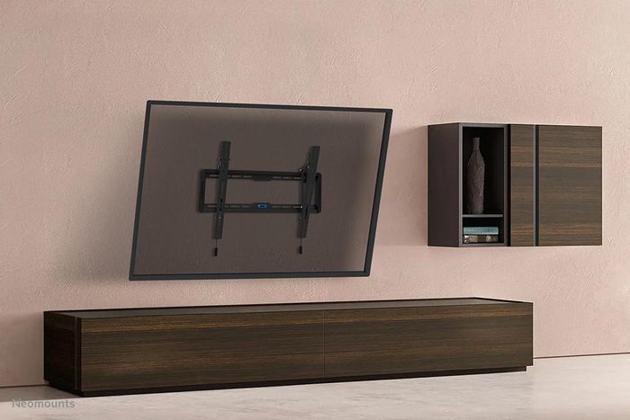 Neomounts WL35-550BL16 Support mural inclinable pour écrans plats TV 42 à 86 pouces (jusqu'à 60 kg), système magnétique pull & release, compatibilité VESA 100x100 à 600x400 mm, Noir