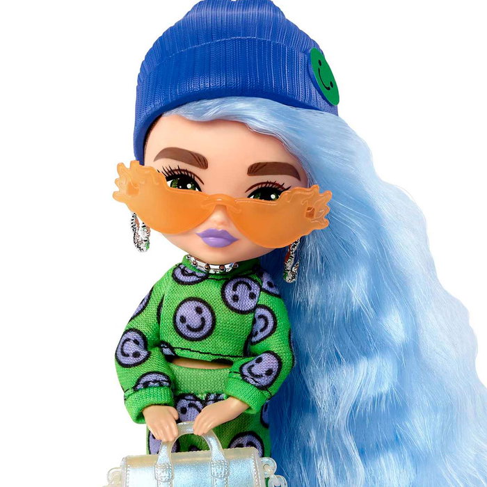 Barbie - Poupée Barbie Extra Mini avec cheveux bleu glacé - 14 cm articulée avec support - HGP65 - Mattel