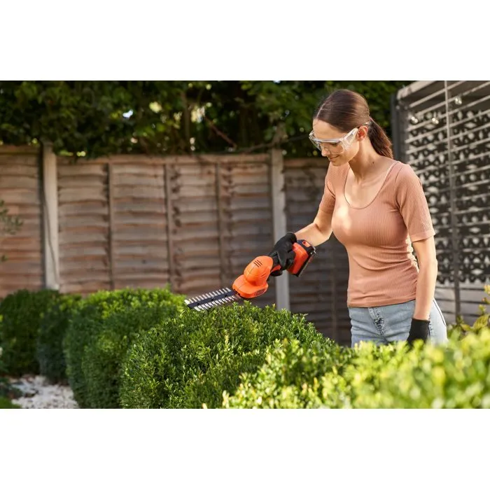 Black + Decker BCSS18B-XJ - Cisaille à gazon et sculpte-haies sans fil 2 en 1 - Outil de jardin - 18V - Sans batterie