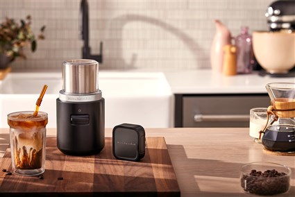 Kitchenaid 5KBGR111BM Moulin à café portable et sans fil avec batterie rechargeable, capacité 113 g (environ 12 tasses), noir mat