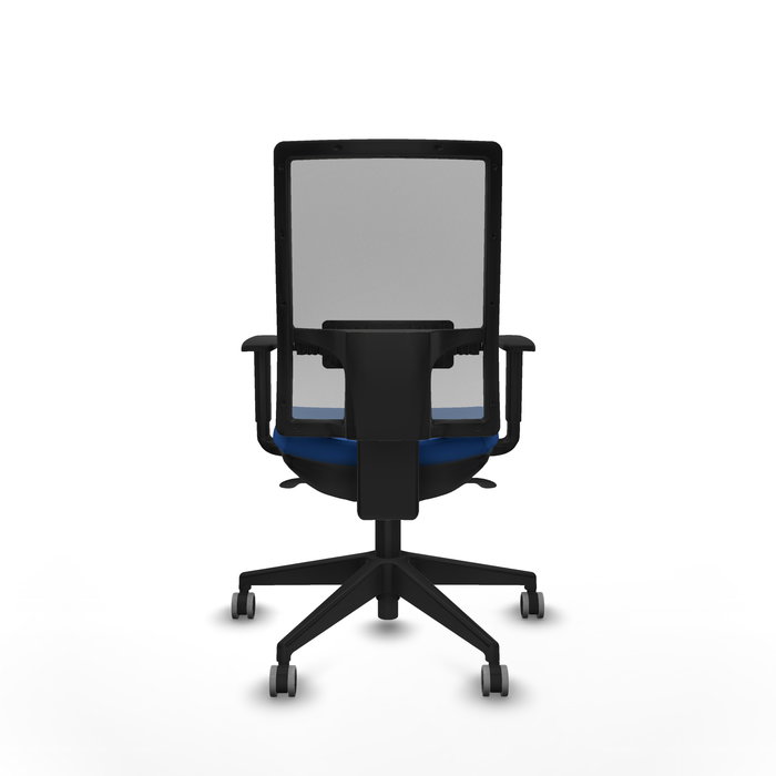 Chaise Horna Synchro 5 positions cuir écologique Bleu Maille Gris Base pyramidale noire Accoudoir 1D Sans appui-tête Roulettes 65mm pour moquette