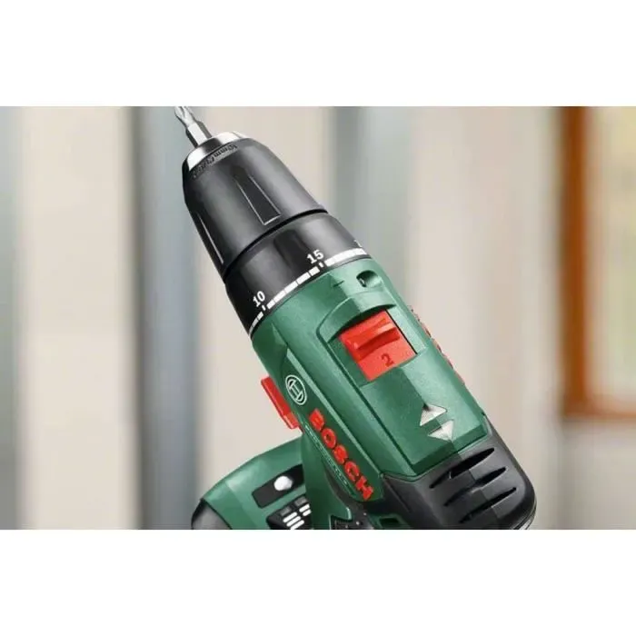 Bosch Pack 3 outils sans fil 18V - Perceuse, scie sauteuse et ponceuse excentrique Bosch Pack 3 outils sans fil 18V - Perceuse, scie sauteuse et ponceuse excentrique