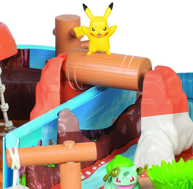 Jazwares Playset Pokémon Désert Transformable avec Figurine, Zone de Bataille et Mochila