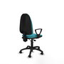 Chaise de bureau Algarra avec mécanisme de contact permanent à double poignée, recouverte de tissu turquoise. Équipée d'une base en polyamide noir, d'accoudoirs fixes et de roulettes autobloquantes.