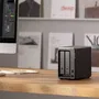 Synology DS225+ - Serveur NAS 2 baies avec 2 Go de RAM et port réseau 2.5 Gbit/s, solution de stockage et sauvegarde pour la maison