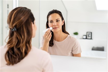 Beurer HL-16 Mini Épilateur Facial avec Lumière, pour Visage, Sourcils, Nez et Orejas, Épilation de Précision