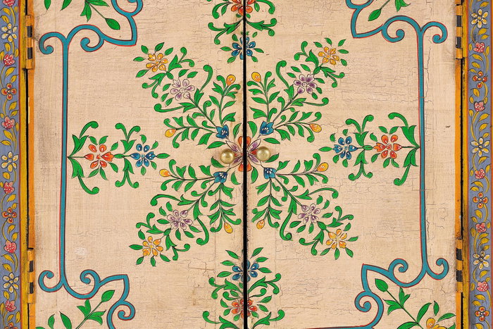 GINER Y COLOMER Comode en bois de manguier et MDF peint à la main 2 portes étagère intérieure finition patine antique 77x65x33 cm
