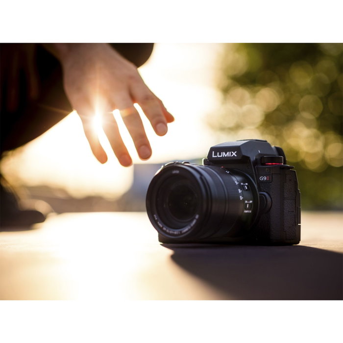 Panasonic LUMIX G9 Mark II avec objectif Lumix G Vario H-FS 12-60 E OIS, Noir